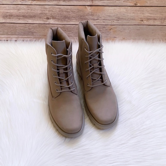 Timberland Women’s Classic Lite 6” Taupe Boots - Picture 2 of 7